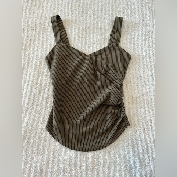 Express Green Ribbed Fitted Tank Top - Picture 8 of 9